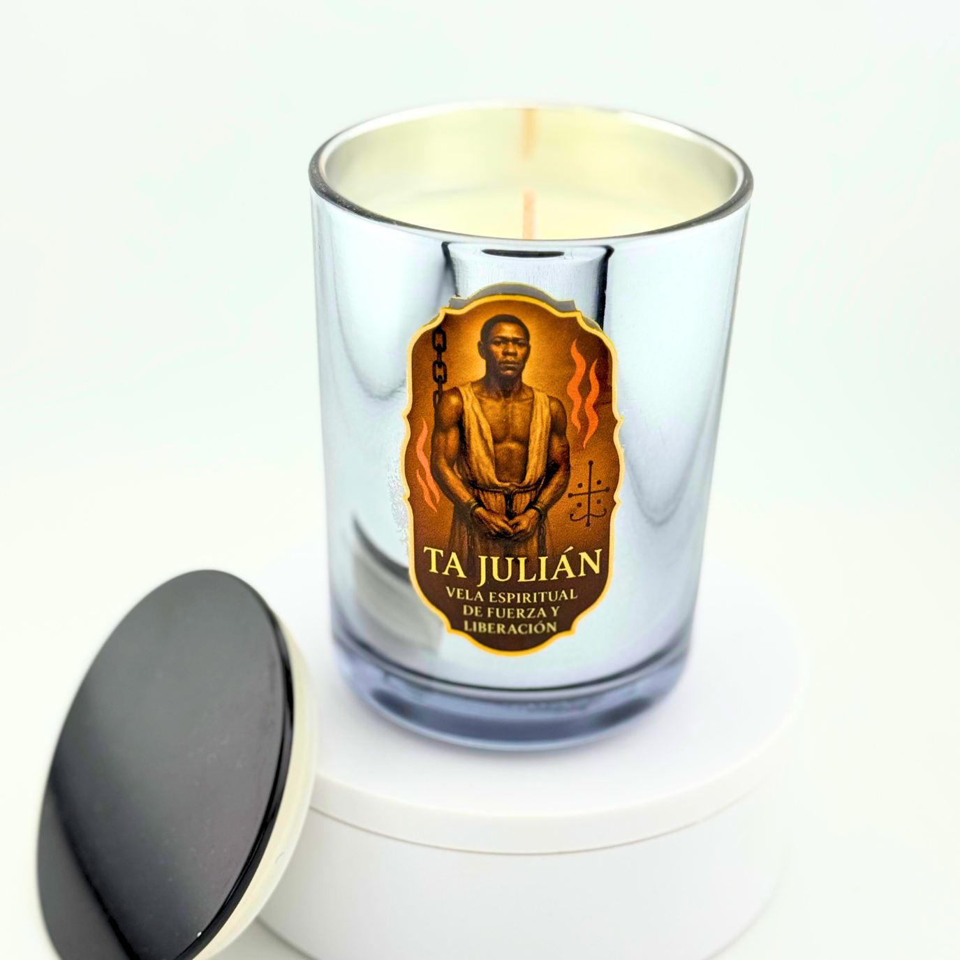 Vela de Lujo para Ta Julian – Aroma florales, Protección y Poder Espiritual - Luxury Candle for Ta Julian– Floral Scents, Spiritual Protection & Power