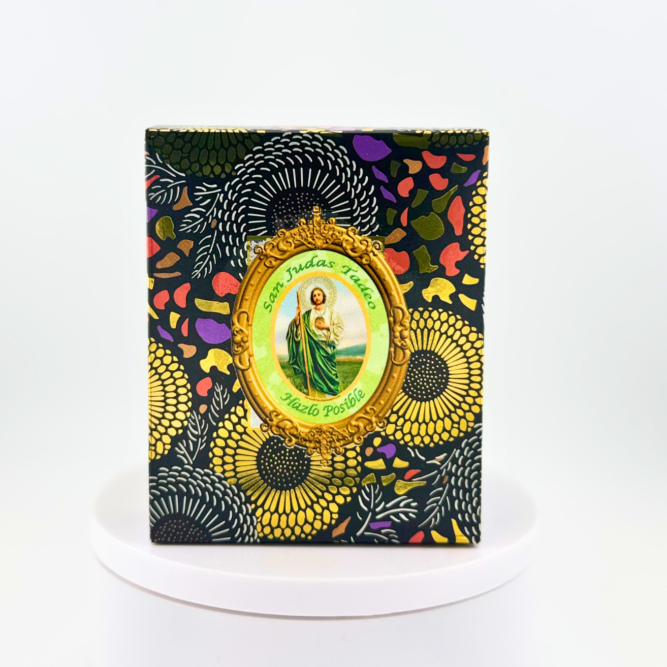 Vela para San Judas Tadeo Patrono de las causas imposibles y protector en los momentos de desesperación. Religious Prayer Candle, 3 x 4 inches, Decorative Glass Holder with Floral Pattern