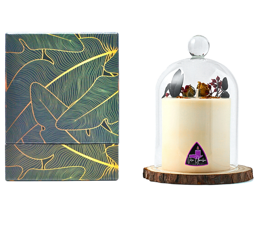 Vela Aromática Premium con Campana de Cristal y Base de Madera – Cera de Soja Decorativa / Premium Scented Candle with Glass Dome and Wooden Base – Decorative Soy Wax Candle